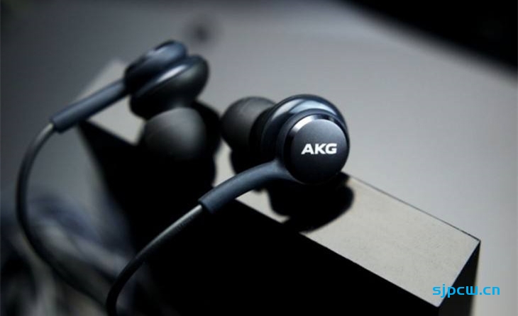消息称三星Galaxy S21不再标配AKG有线耳机，转而随机附赠千元真无线耳机